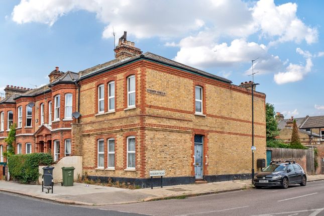 Thornbury Road, London, SW2 3 bed end of terrace house for sale