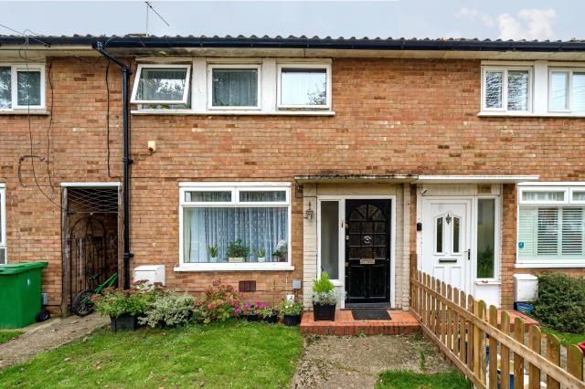 Slough,  Berkshire,  SL3 3 bed terraced house for sale