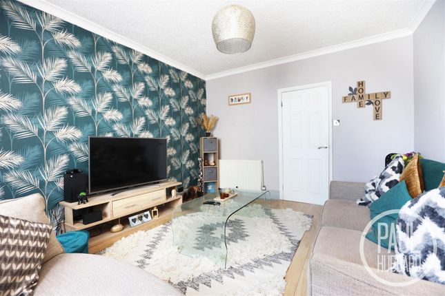 Church Road, Lowestoft 4 bed end of terrace house for sale