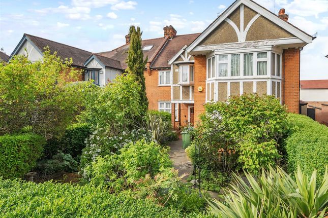 Brondesbury Park, London, NW2 5 bed house for sale