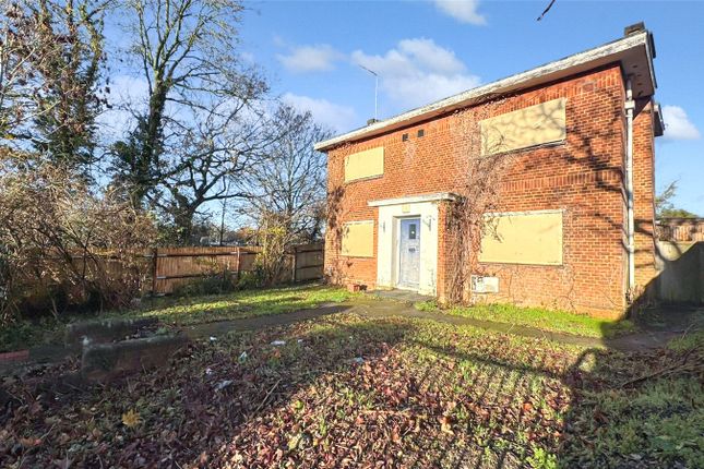 Green Road, London, N14 3 bed detached house for sale