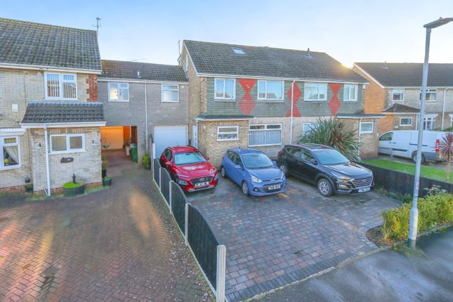 Holme Crescent, Cottingham, HU16 5LH 4 bed semi