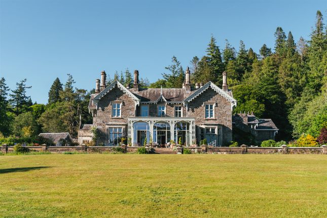 1 Wansfell Holme, Windermere 4 bed link detached house for sale