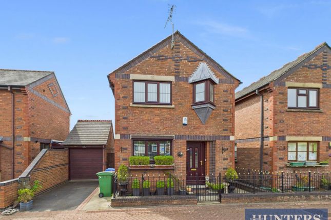 Station Avenue, Bridlington, YO16 4LZ 3 bed detached house for sale