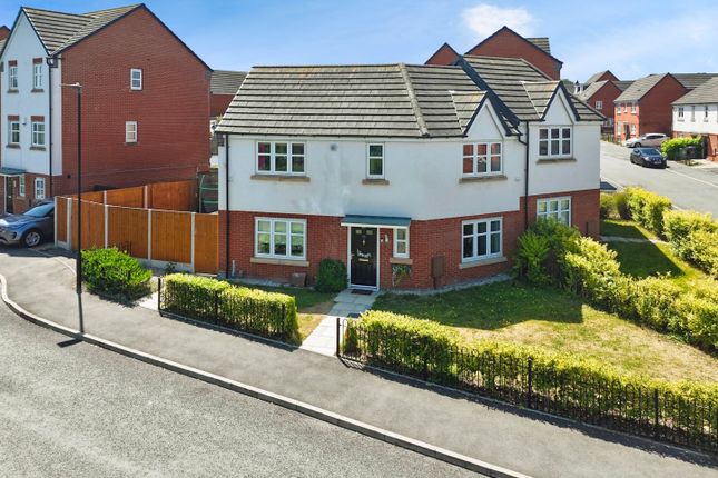 Turnstone Road, Walsall WS3 3 bed semi