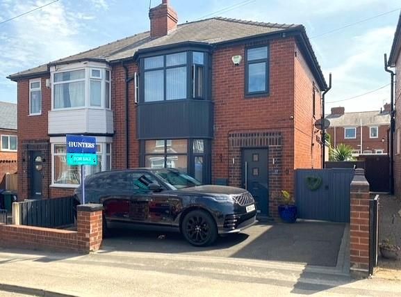 Lundhill Road, Wombwell, Barnsley... 3 bed semi