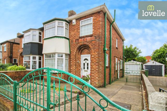 Cartledge Avenue, Grimsby DN32 3 bed semi
