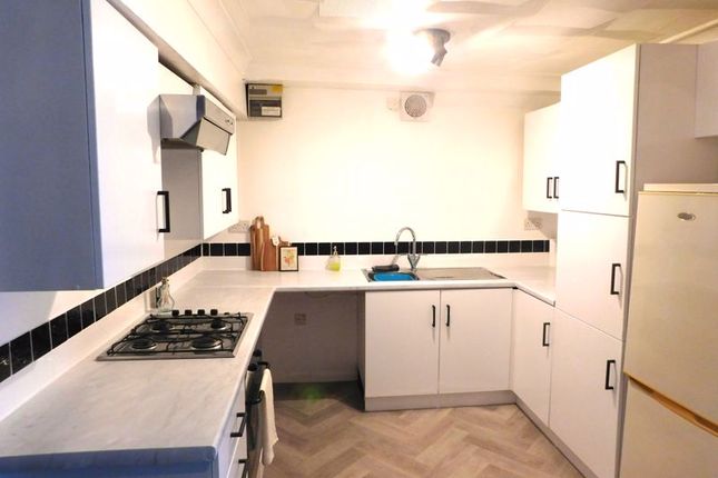 Crescent Street, Weymouth DT4 2 bed apartment for sale