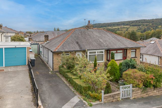 Aireville Mount, Sandbeds, Keighley... 2 bed bungalow for sale