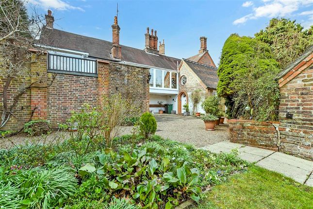 Laglands Close, Reigate, Surrey 4 bed link detached house for sale