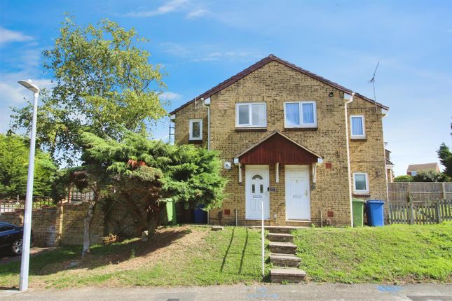10 Harrier DriveSittingbourneKent 2 bed semi