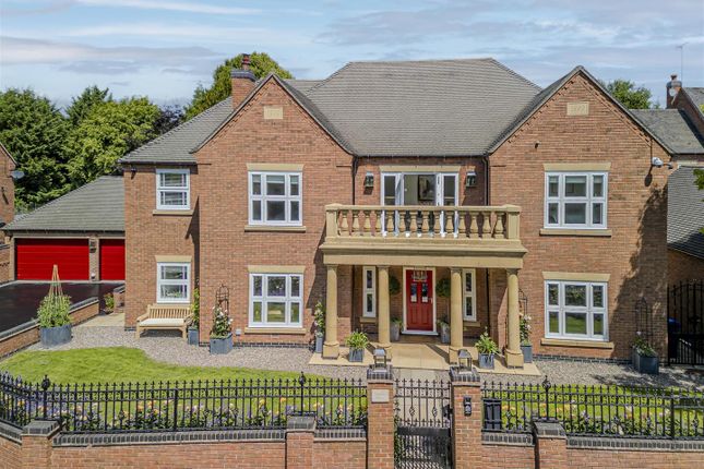 5 bedroom detached house for sale
