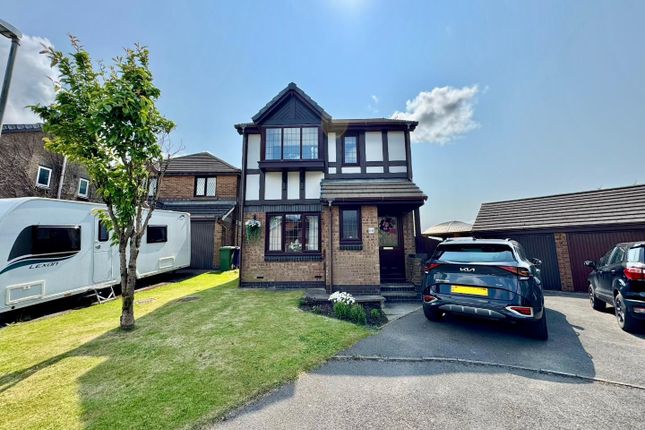 Buttercross Close, Burnley 3 bed detached house for sale