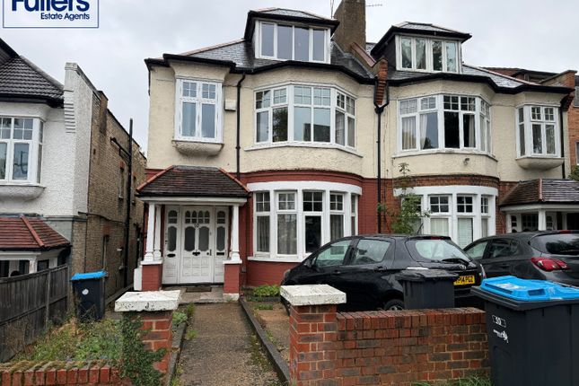 Eversley Park Road, London N21 1 bed flat for sale