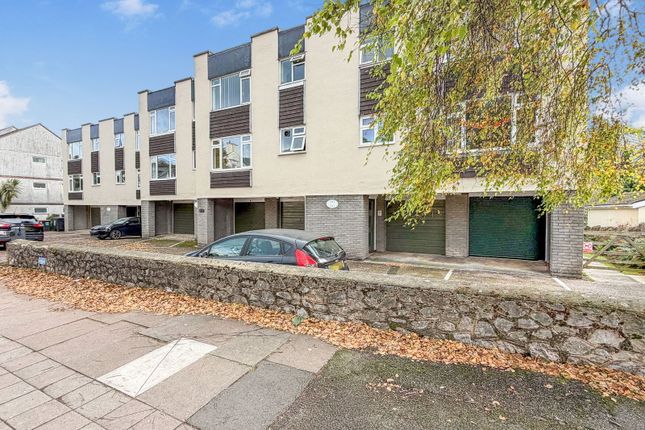 New Road, Brixham TQ5 2 bed flat for sale