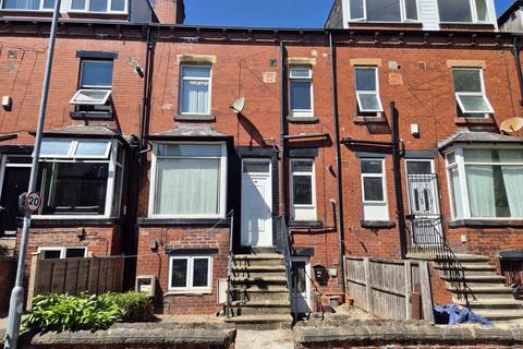 Beechwood Mount, Leeds 3 bed terraced house for sale