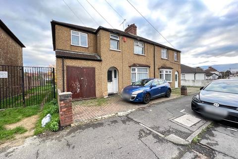 5 bedroom semi-detached house for sale