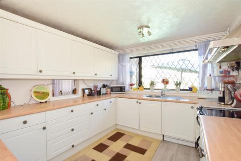 Goda Road, Littlehampton, West Sussex 4 bed detached house for sale