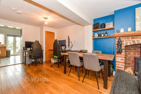 Old Hay, Paddock Wood, Tonbridge, Kent 2 bed terraced house for sale