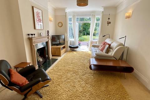 Earlsfield Road, Hythe, Kent 5 bed detached house for sale