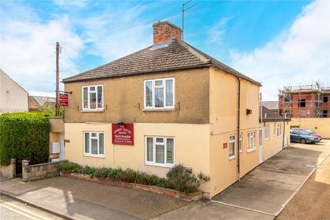 Meadowgate, Bourne, Lincolnshire, PE10 11 bed detached house for sale