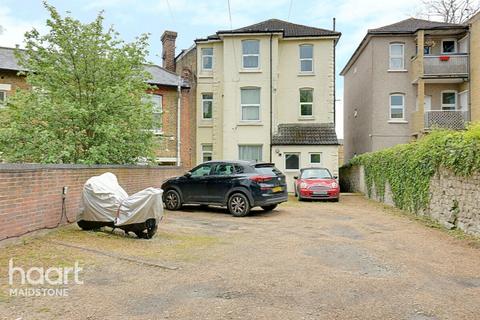 Tonbridge Road, Maidstone Studio for sale
