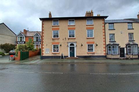 Regent Street, Llangollen 9 bed character property for sale