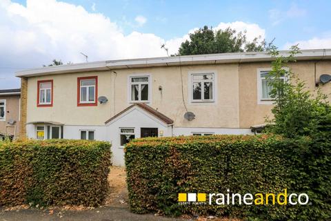 Bishops Rise, Hatfield 3 bed terraced house for sale
