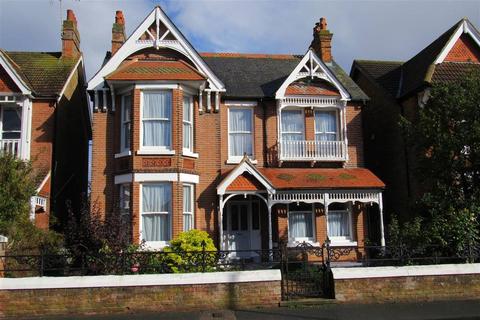 Canterbury Road, Herne Bay 4 bed detached house for sale