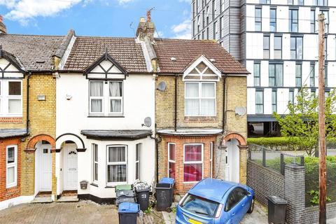 Edridge Road, Croydon, Surrey 2 bed semi