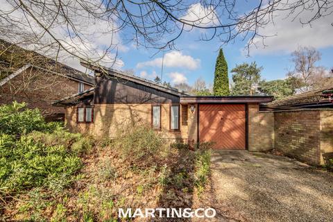 Finchampstead Road, Finchampstead 4 bed detached bungalow for sale