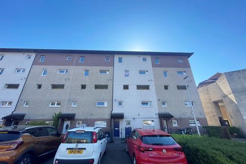 Speckled Wood Court, Dundee DD4 3 bed maisonette for sale