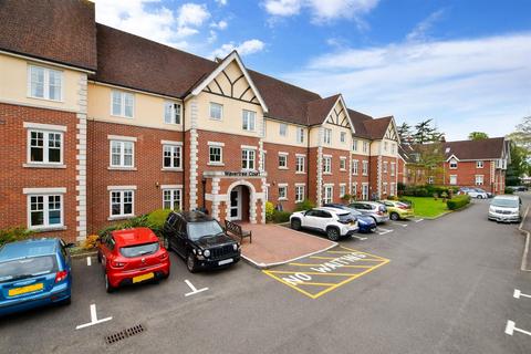 Massetts Road, Horley, Surrey 1 bed flat for sale