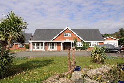 Bryn Y Paderau, Tywyn LL36 4 bed detached house for sale