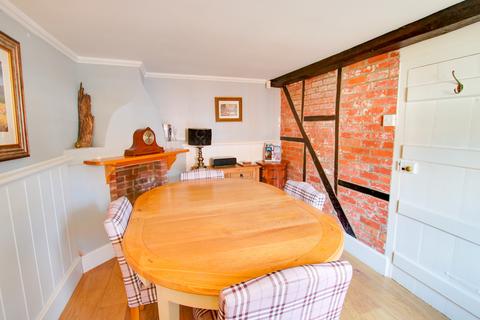 GUIDE PRICE £340,000
