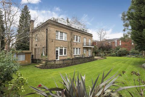 Avenue Road, NW8 8 bed detached house for sale