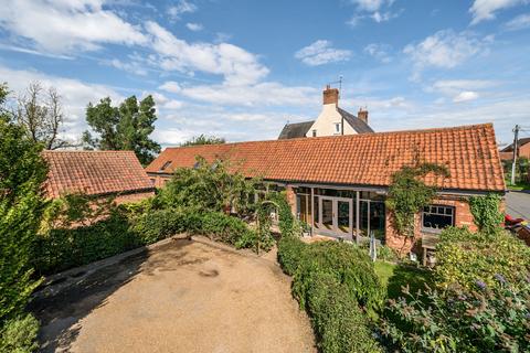 Grove Street, Great Hale, Sleaford... 4 bed barn conversion for sale