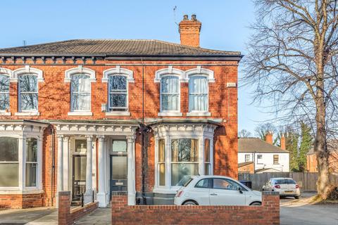 Dudley Street, Grimsby, N E Lincs, DN31 9 bed semi