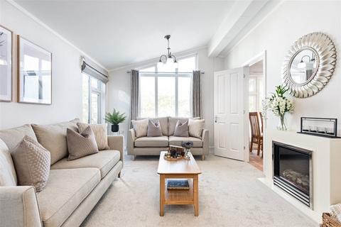 Riverside Meadow at Newport Park... 3 bed park home for sale