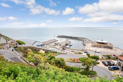 Hambrough Road, Ventnor, Isle of Wight 2 bed ground floor maisonette for sale