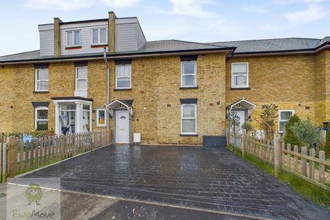 Main Road, Hoo St. Werburgh... 3 bed terraced house for sale