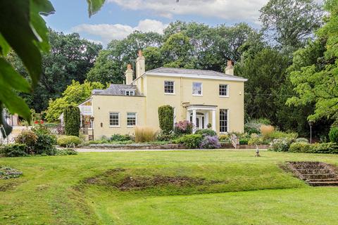 Pennis Lane, Fawkham, Kent, DA3 4 bed detached house for sale