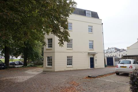 22 Mizzen Rd 2 bed property for sale