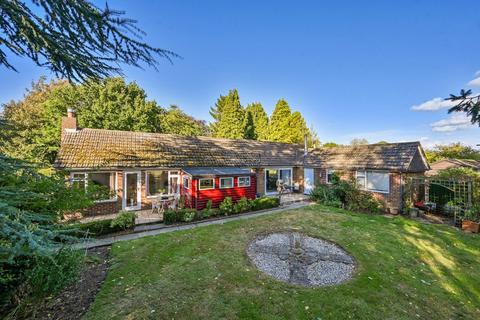 Tenterden Road, Appledore, Ashford... 2 bed bungalow for sale