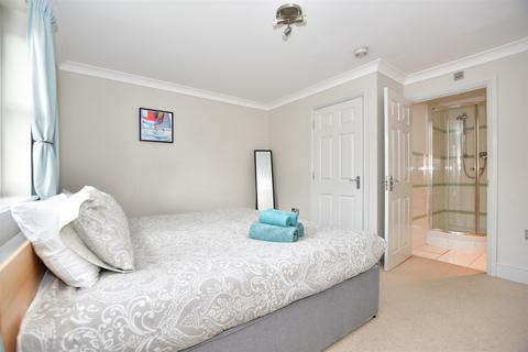 Fife Court, Cowes, Isle of Wight 5 bed end of terrace house for sale