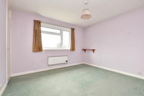 Oakfield Drive, Reigate, Surrey 2 bed flat for sale