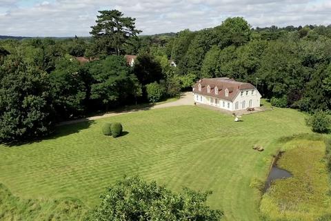 7 bedroom country house for sale