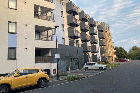 Salisbury Road, Southall, UB2 5QF 2 bed flat for sale