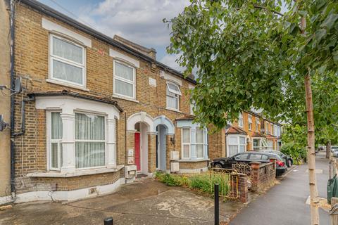 Mandeville Road, Enfield 1 bed maisonette for sale