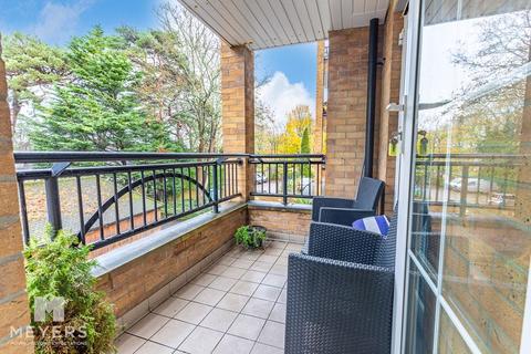 The Pines, 16 Knyveton Road... 2 bed apartment for sale